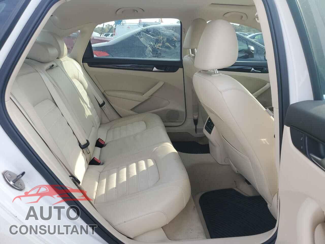VOLKSWAGEN PASSAT 2014 - 1VWCN7A35EC009991