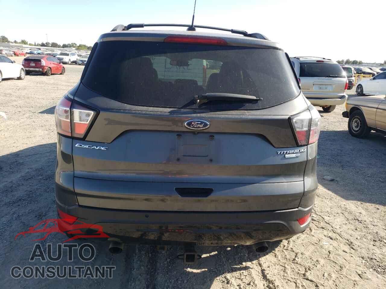 FORD ESCAPE 2017 - 1FMCU9JD2HUC02846