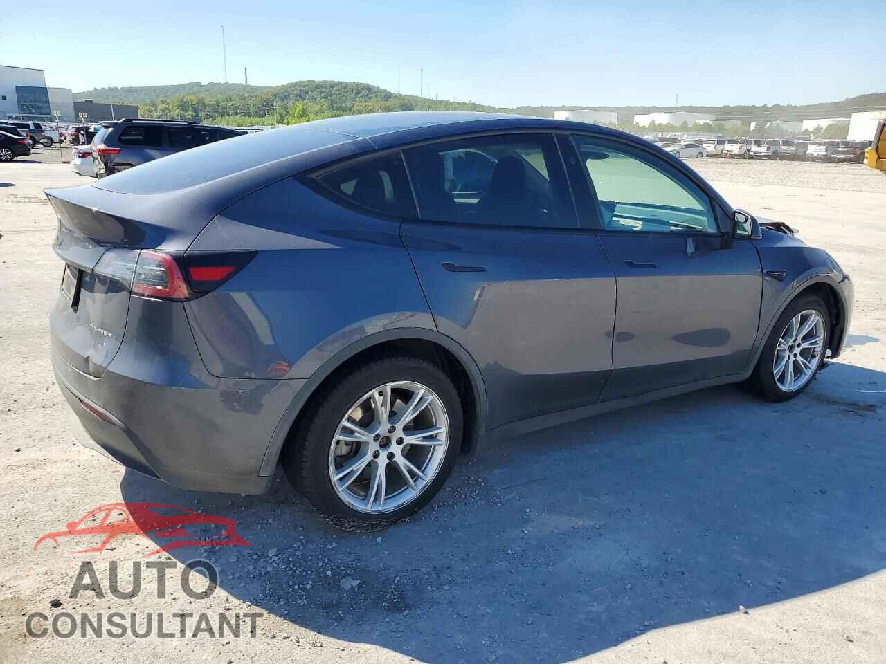 TESLA MODEL Y 2023 - 7SAYGDEE8PF869700