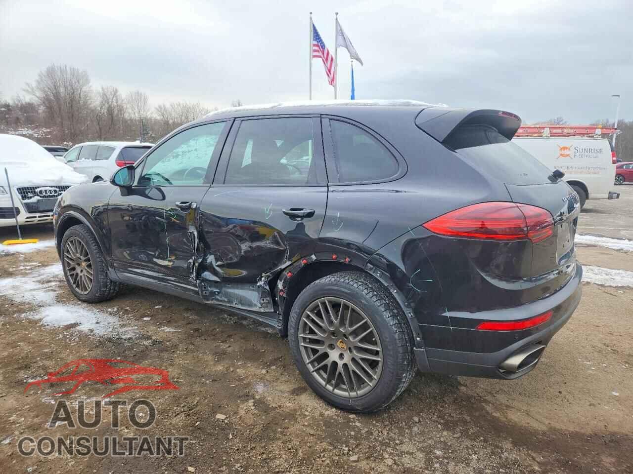 PORSCHE CAYENNE 2018 - WP1AA2A20JKA00971