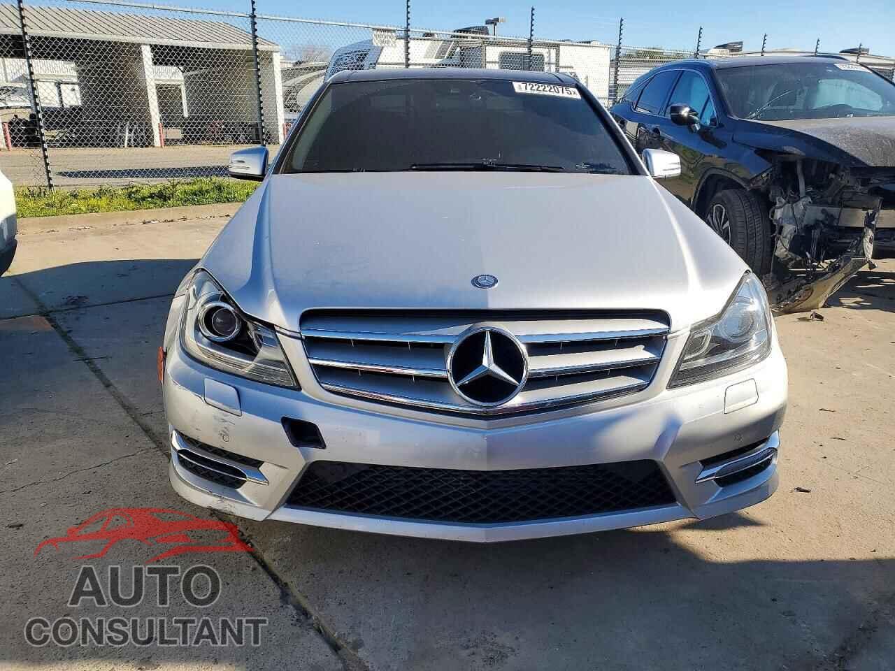 MERCEDES-BENZ C-CLASS 2012 - WDDGF4HB5CA612161