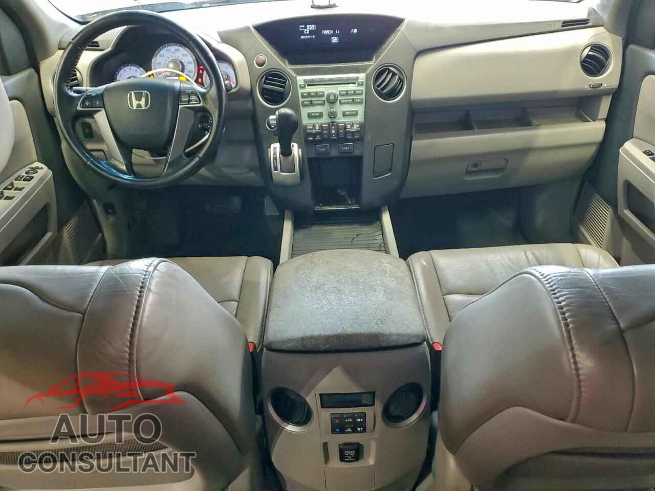 HONDA PILOT 2011 - 5FNYF4H56BB039088