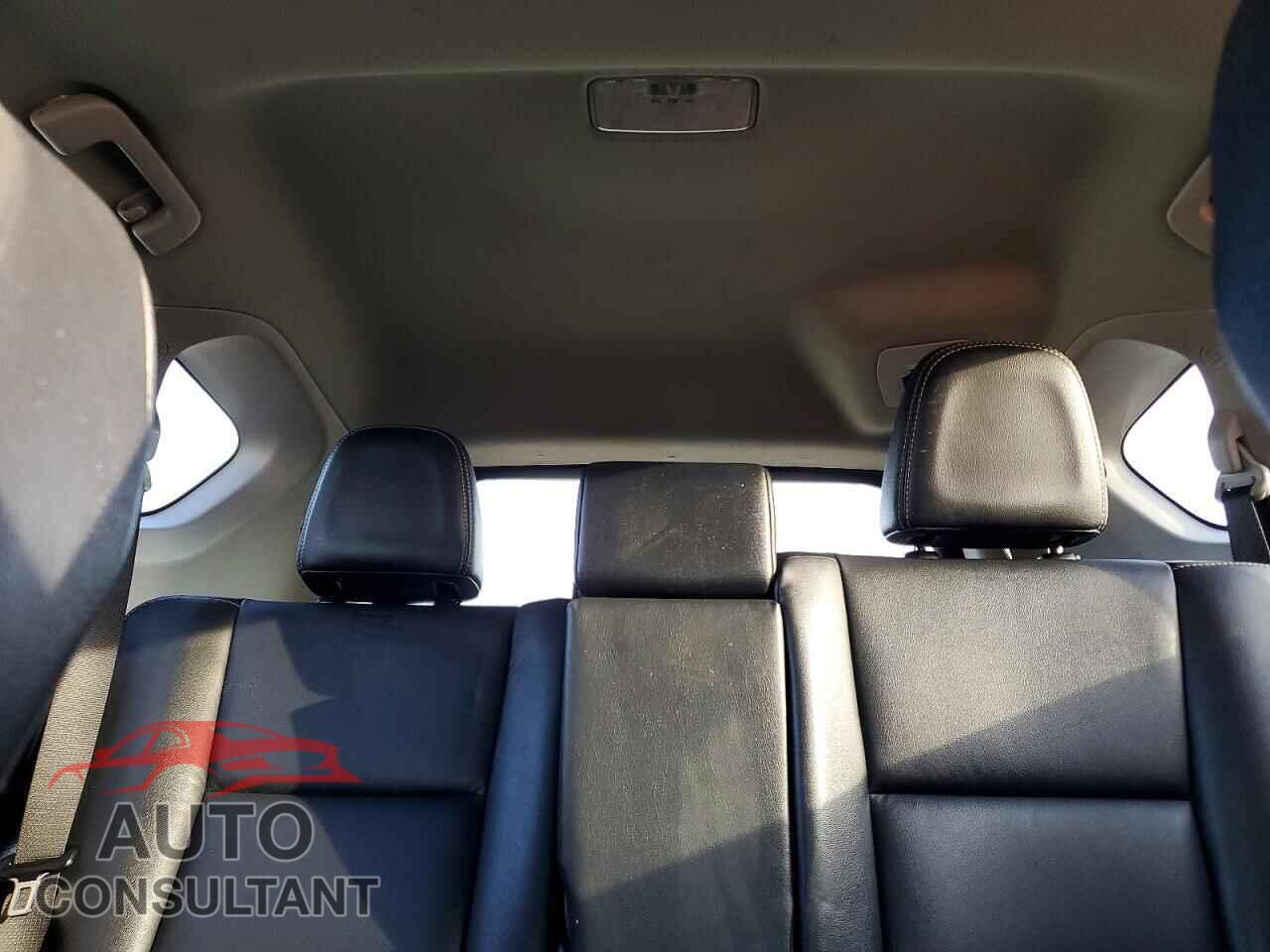 TOYOTA RAV4 2017 - 2T3YFREV1HW362100