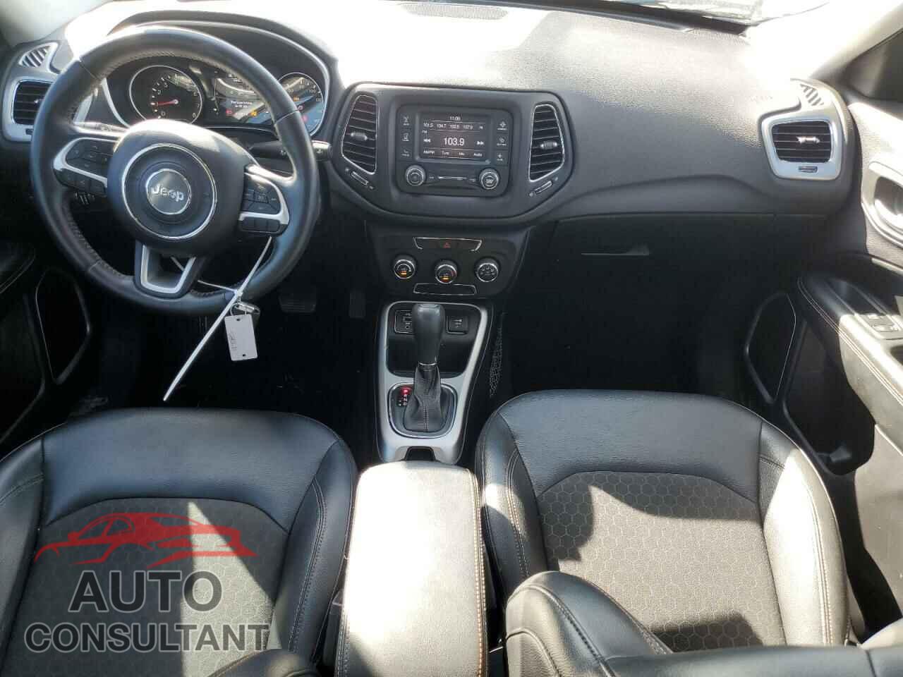 JEEP COMPASS 2018 - 3C4NJCBB8JT124539