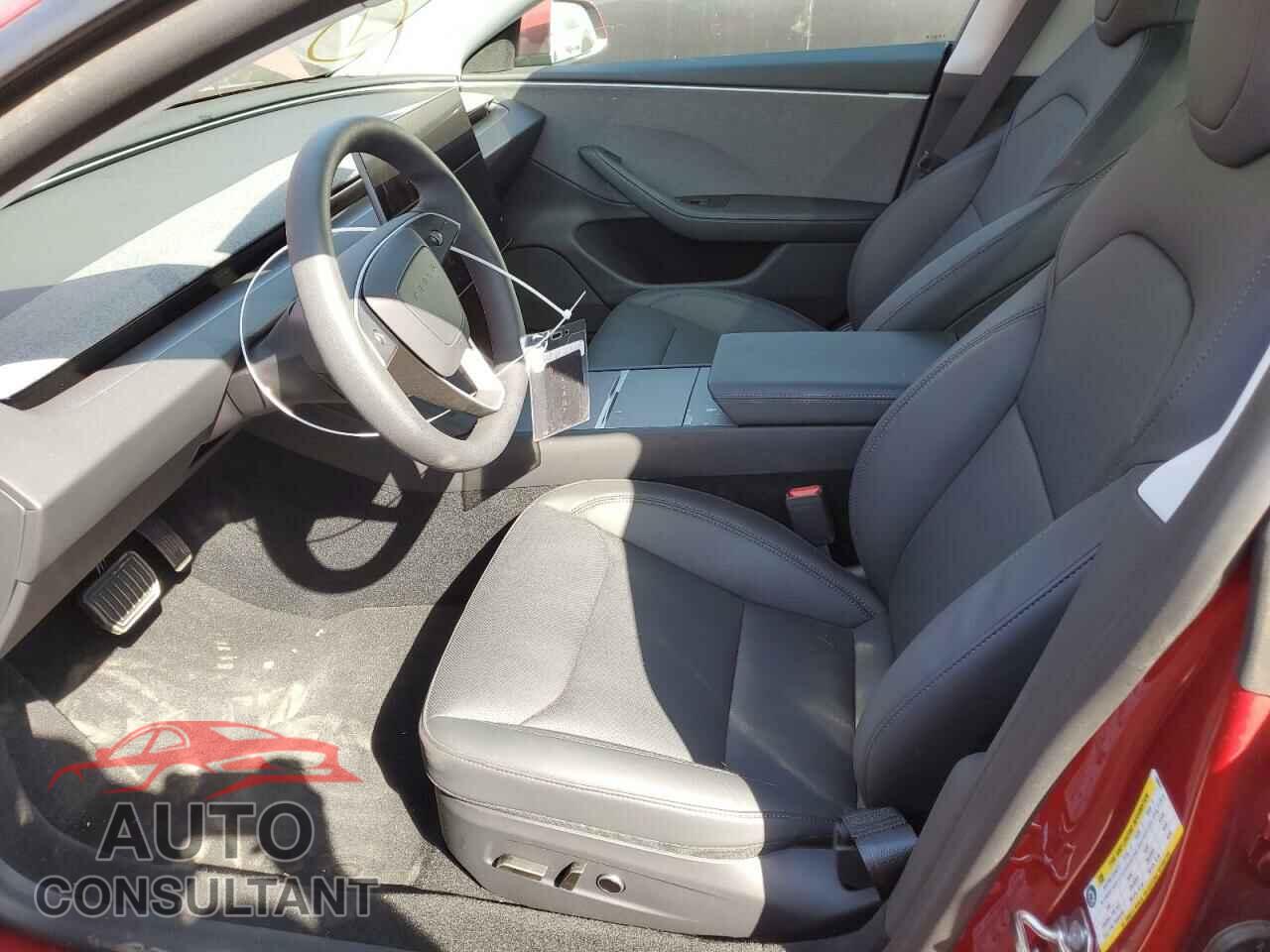 TESLA MODEL 3 2024 - 5YJ3E1EA0RF830675