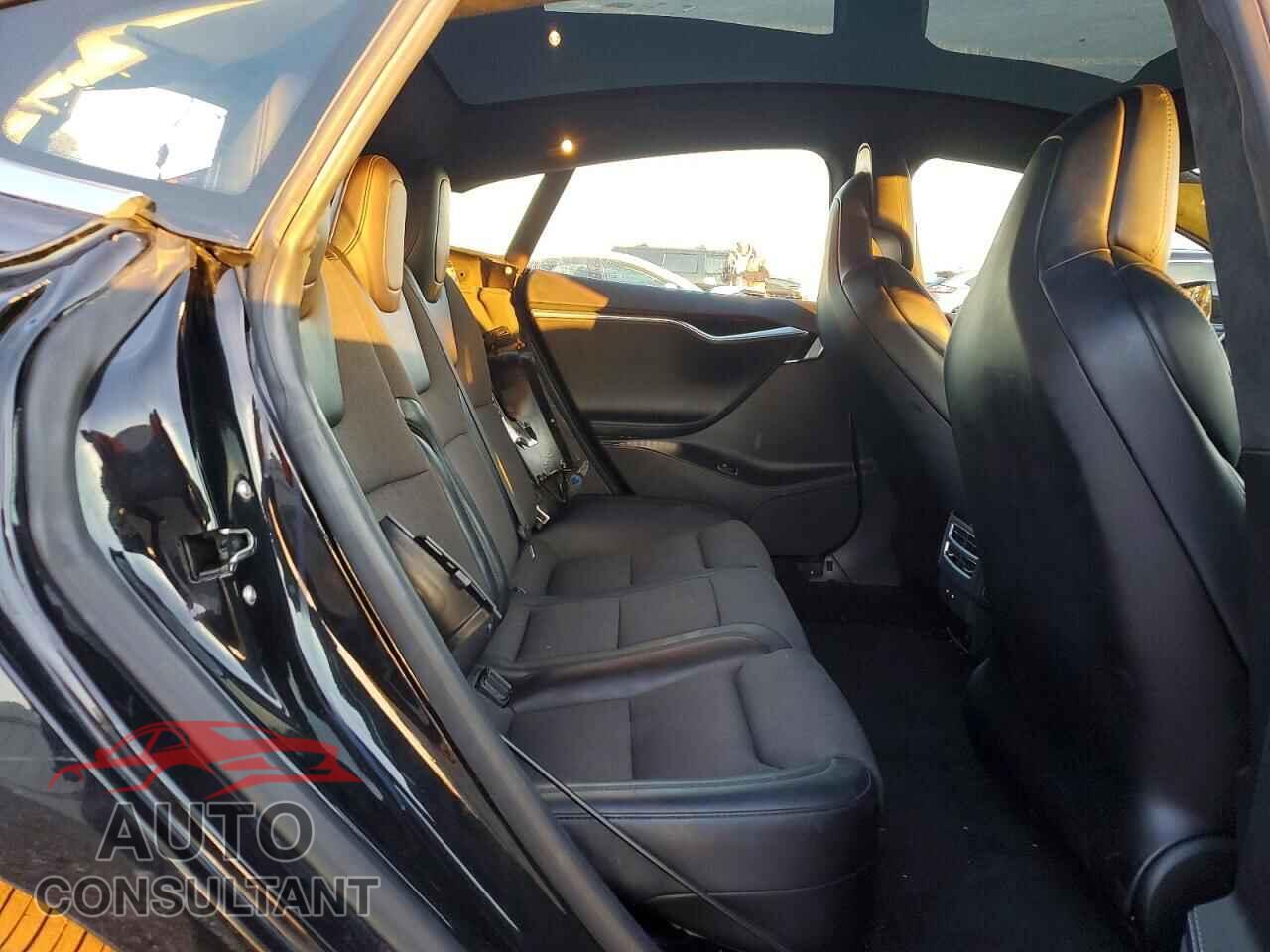 TESLA MODEL S 2017 - 5YJSA1E14HF213978