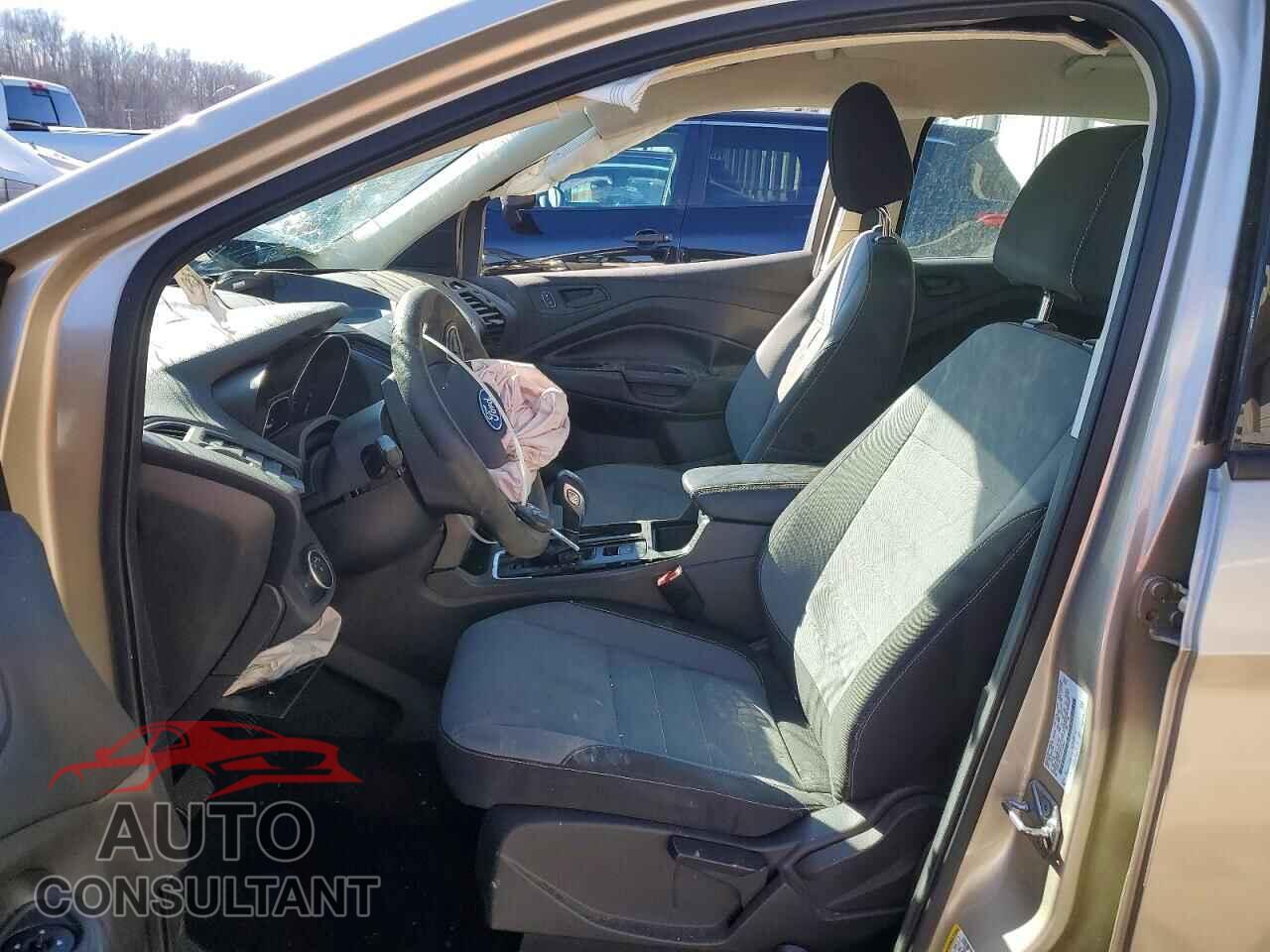 FORD ESCAPE 2017 - 1FMCU0F71HUC25341
