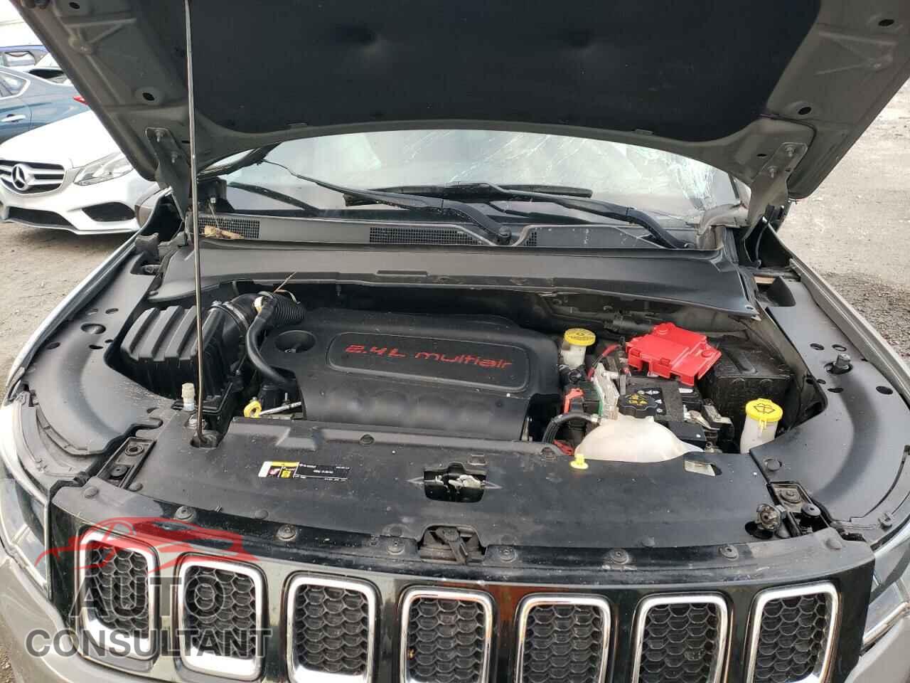 JEEP COMPASS 2019 - 3C4NJDCBXKT753287