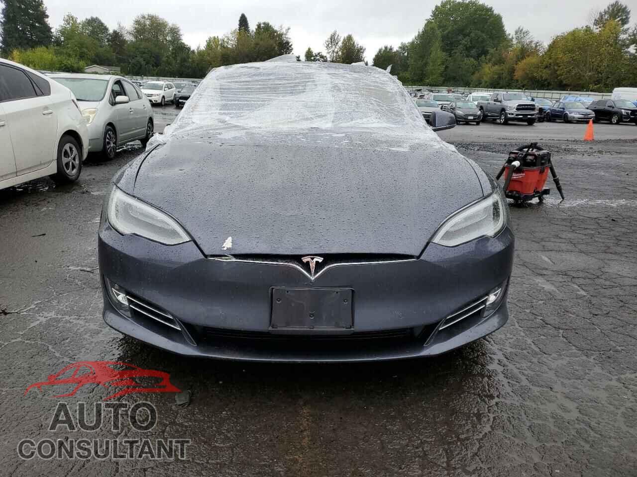 TESLA MODEL S 2021 - 5YJSA1E28MF423888