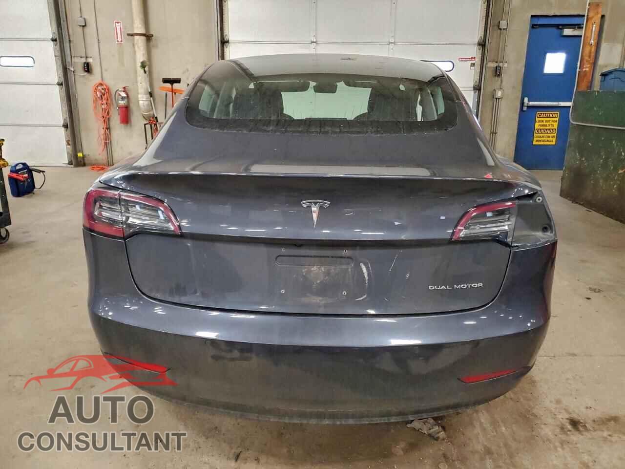 TESLA MODEL 3 2018 - 5YJ3E1EB3JF114317