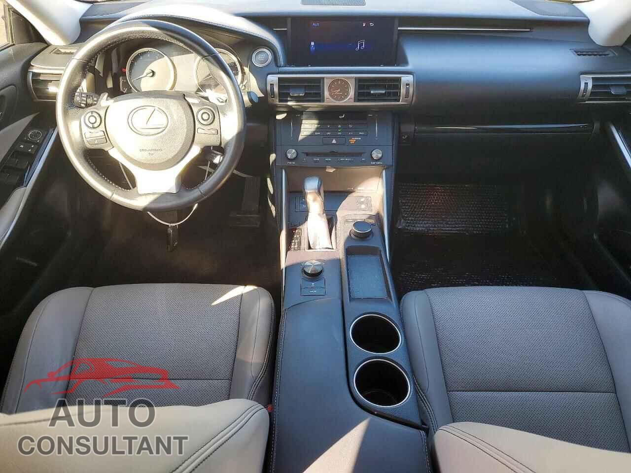 LEXUS IS 2016 - JTHBA1D22G5016168
