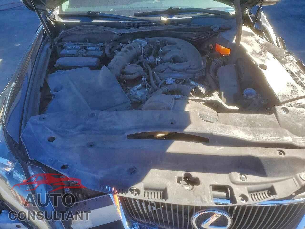 LEXUS IS 2011 - JTHFE2C23B2505816