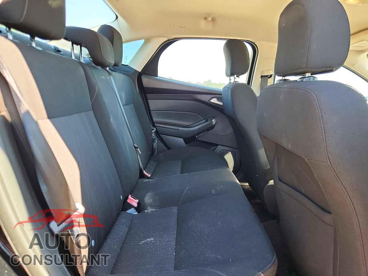 FORD FOCUS 2017 - 1FADP3FEXHL256597