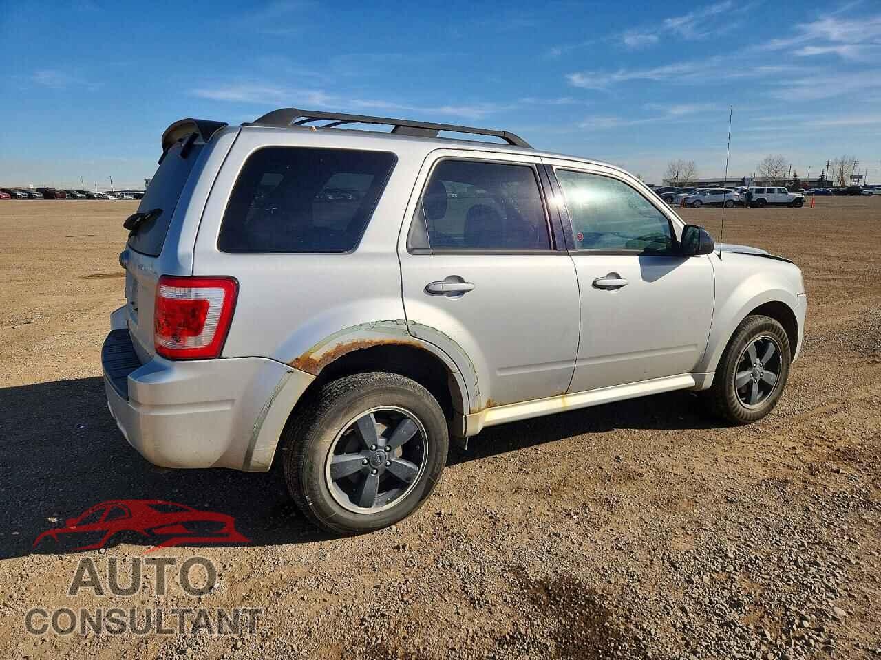 FORD ESCAPE 2010 - 1FMCU9D71AKB49712