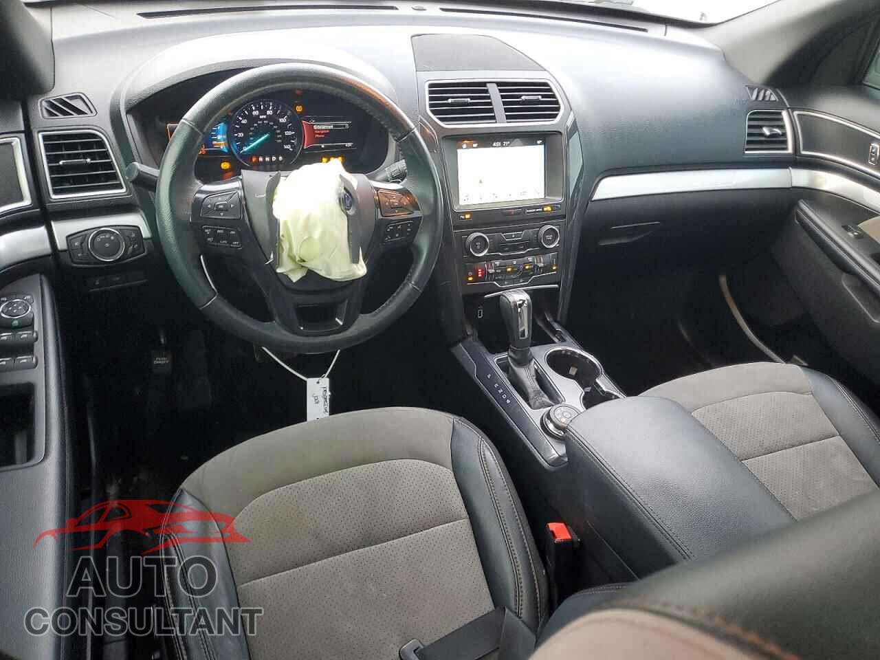 FORD EXPLORER 2017 - 1FM5K8D80HGD39094