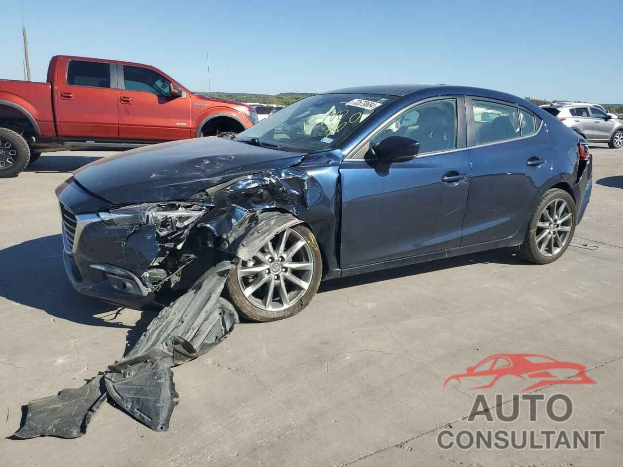 MAZDA 3 2018 - 3MZBN1W36JM238268
