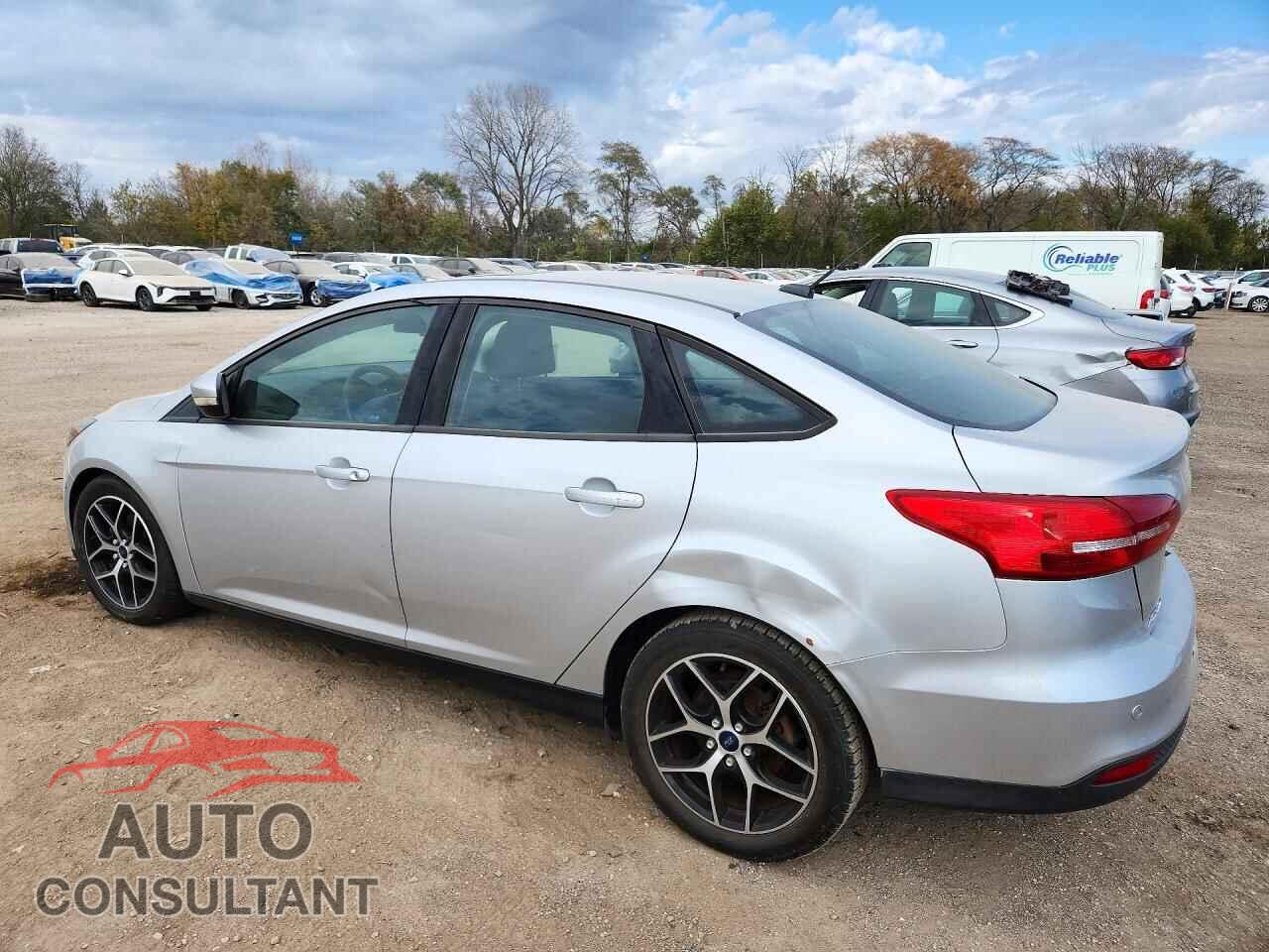 FORD FOCUS 2017 - 1FADP3H26HL284366