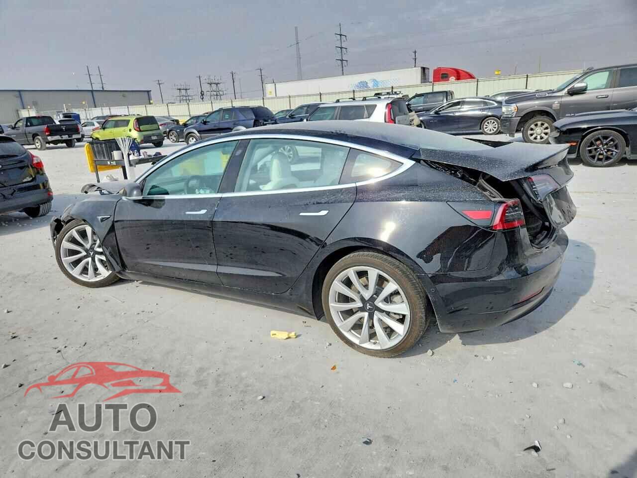 TESLA MODEL 3 2018 - 5YJ3E1EB7JF170776