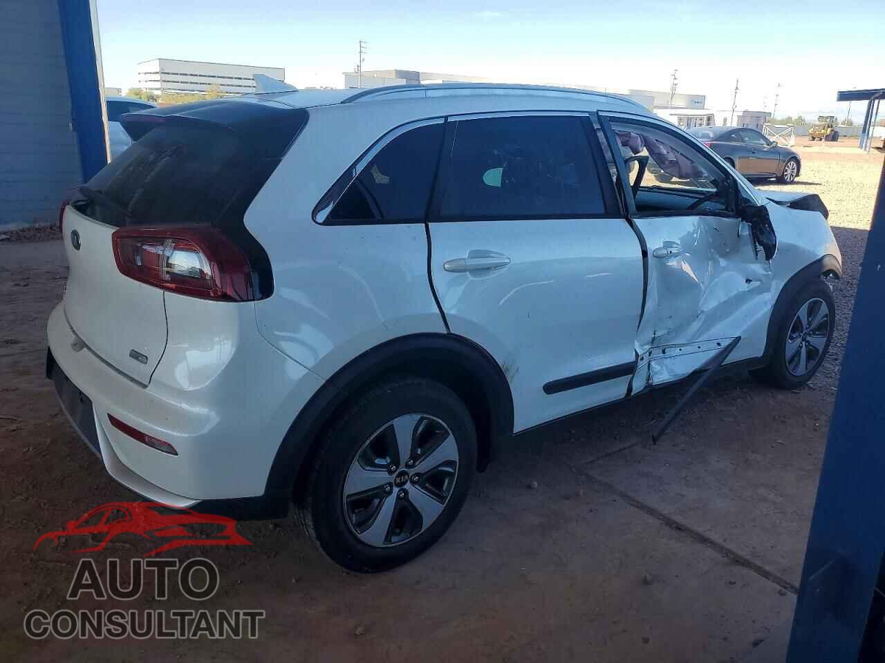 KIA NIRO 2017 - KNDCC3LC7H5051697