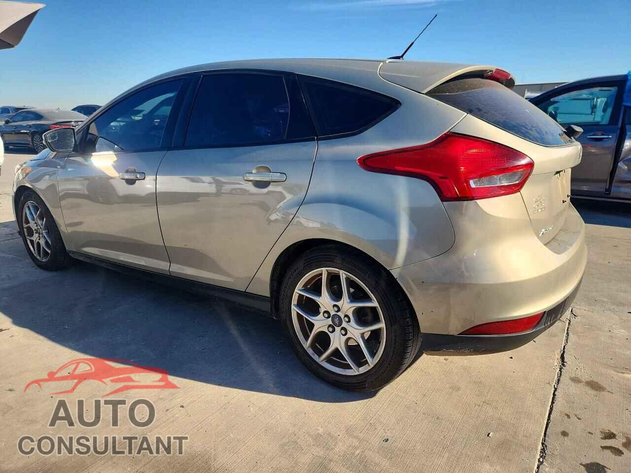 FORD FOCUS 2015 - 1FADP3K29FL318709