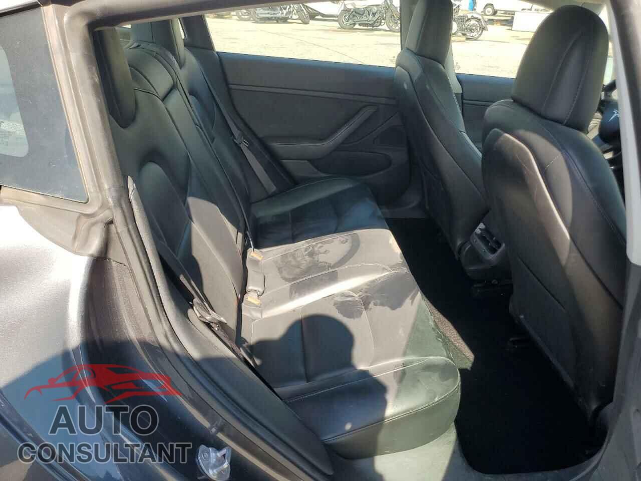 TESLA MODEL 3 2019 - 5YJ3E1EA7KF425435