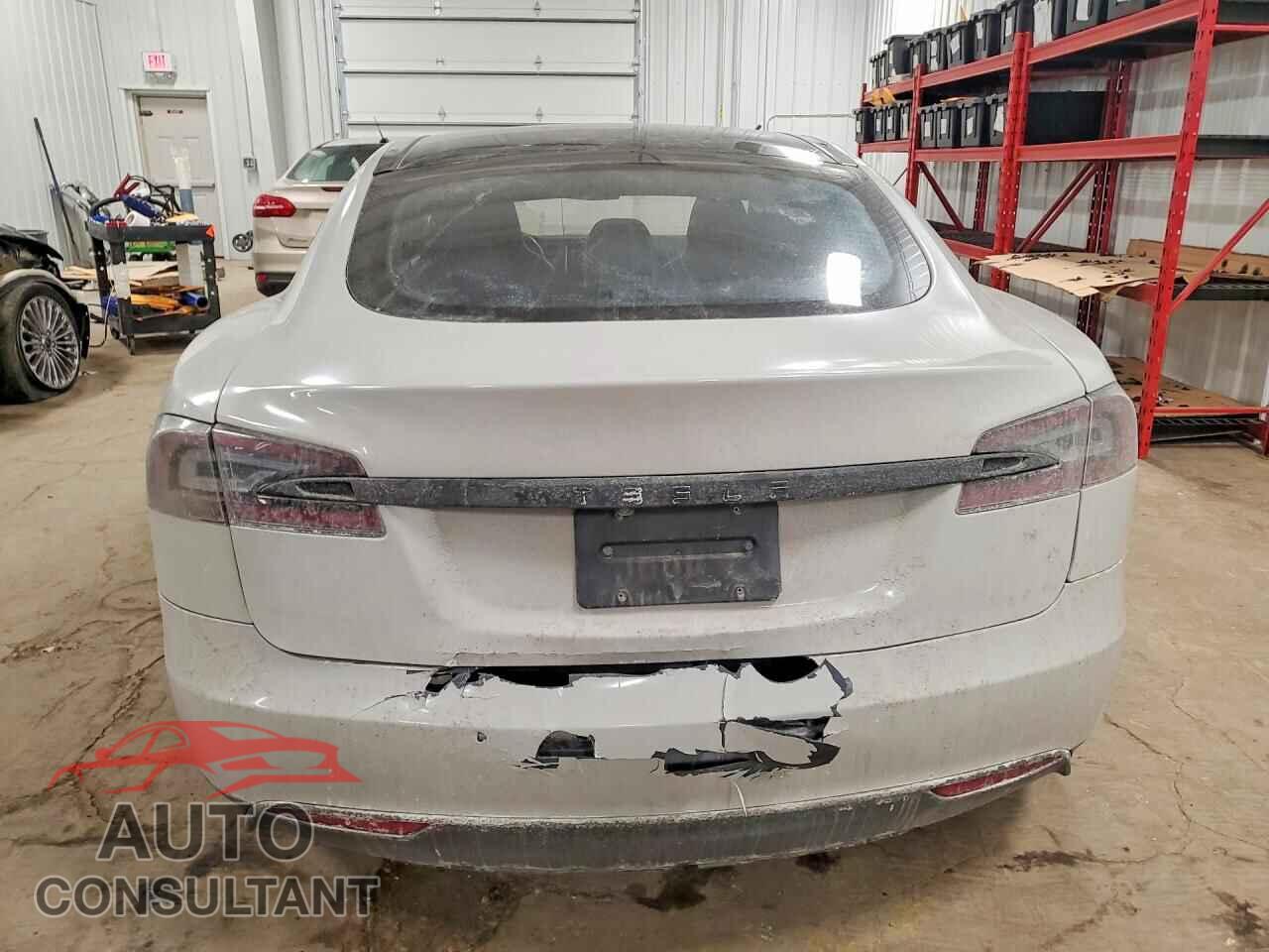 TESLA MODEL S 2015 - 5YJSA1S28FF095749