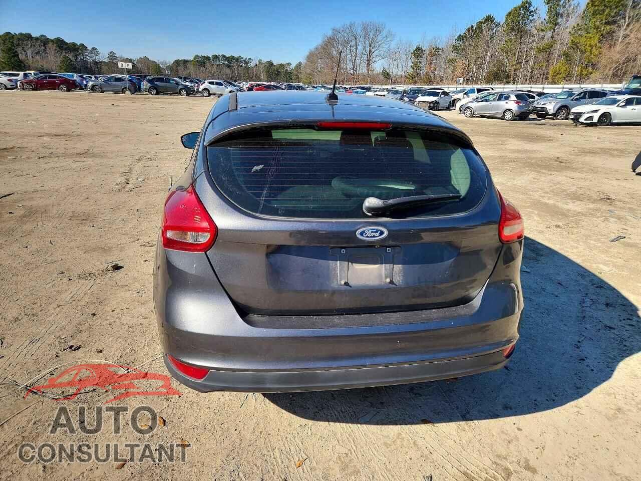 FORD FOCUS 2017 - 1FADP3K22HL208877