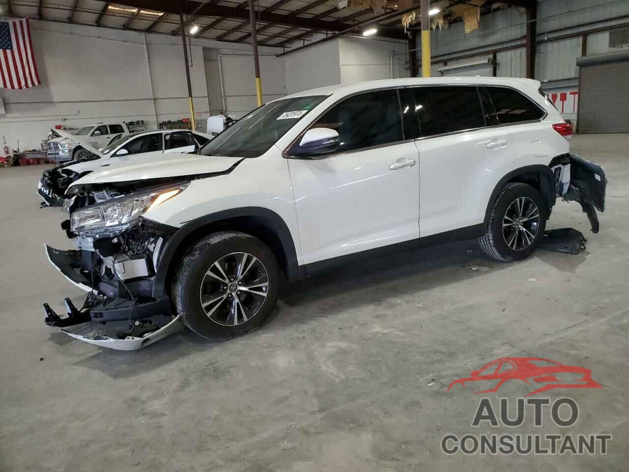 TOYOTA HIGHLANDER 2019 - 5TDZZRFH2KS357226