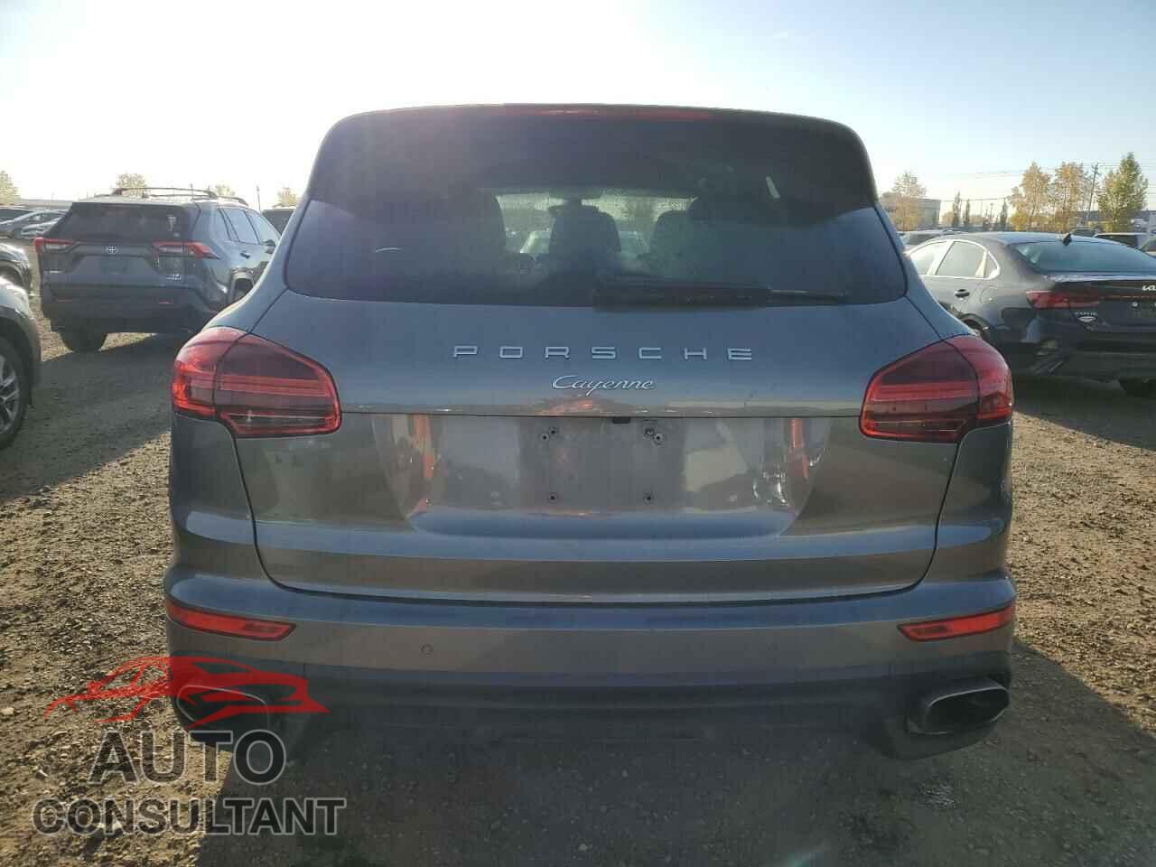 PORSCHE CAYENNE 2016 - WP1AA2A27GLA06169