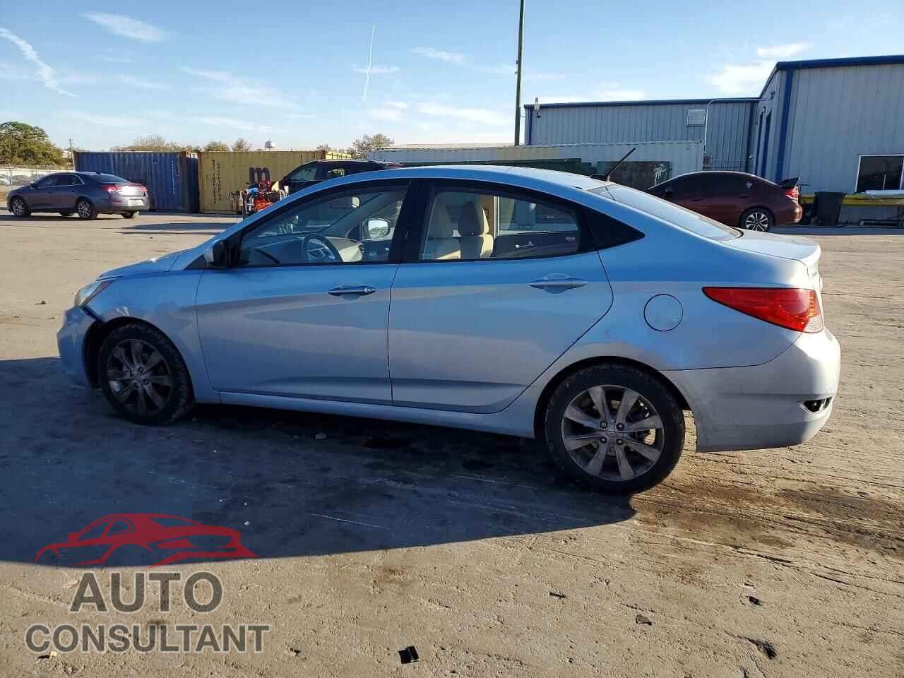 HYUNDAI ACCENT 2013 - KMHCU4AE3DU277576