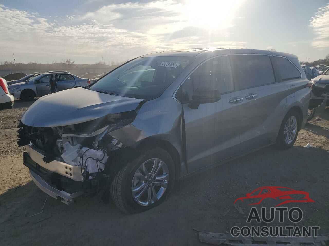 TOYOTA SIENNA 2023 - 5TDXSKFC3PS096896