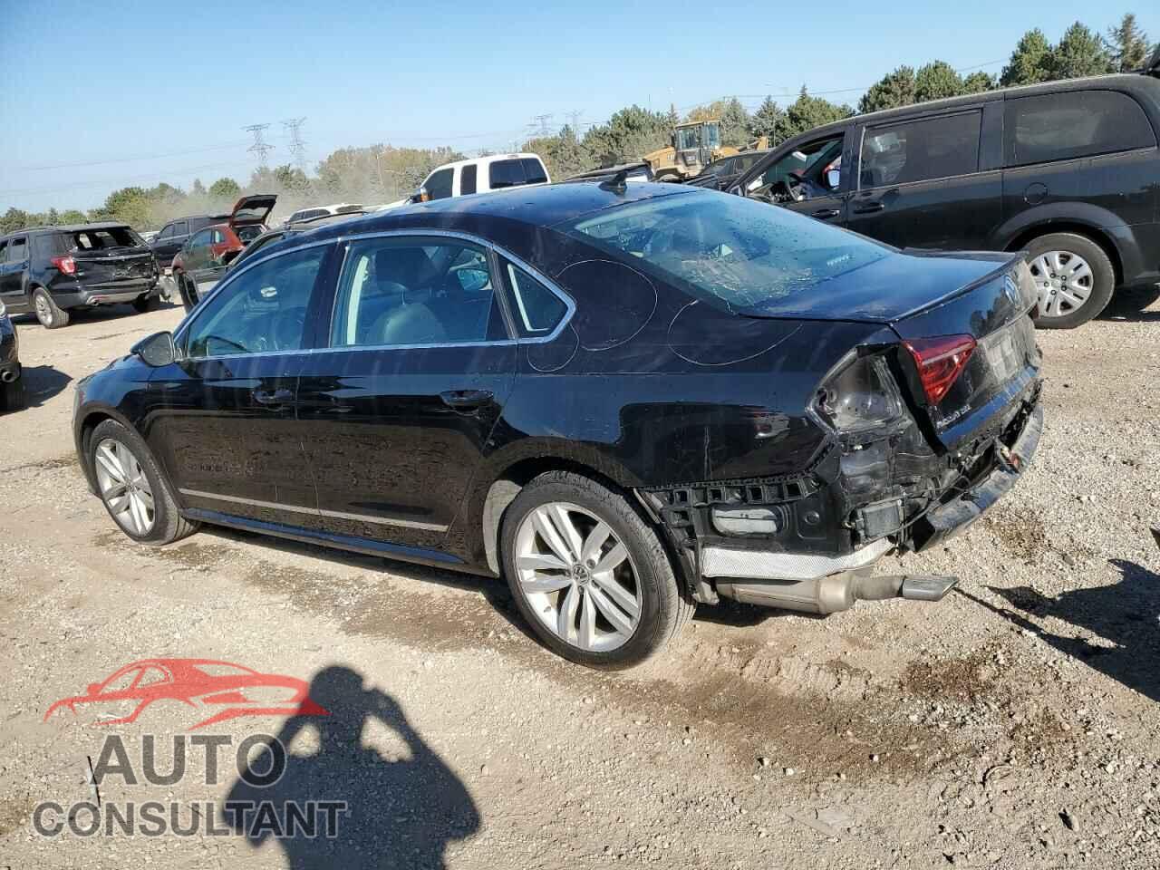 VOLKSWAGEN PASSAT 2018 - 1VWCA7A31JC044467