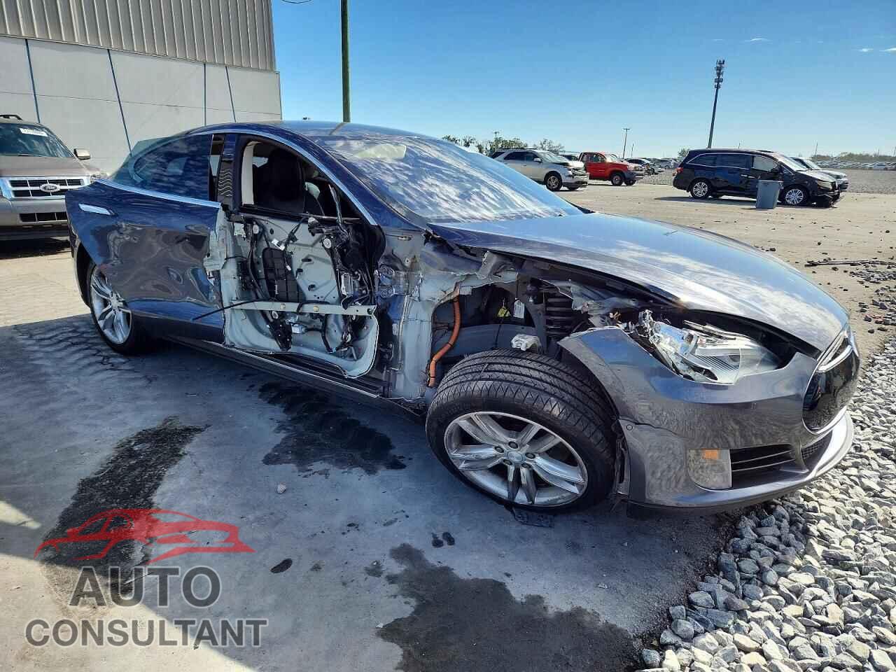 TESLA MODEL S 2015 - 5YJSA1H11FF085868