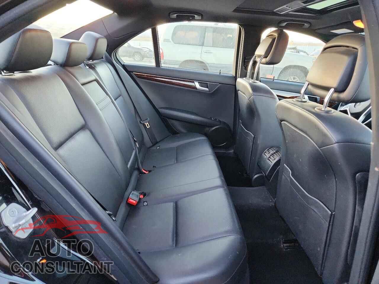 MERCEDES-BENZ C-CLASS 2012 - WDDGF8BB4CR207975