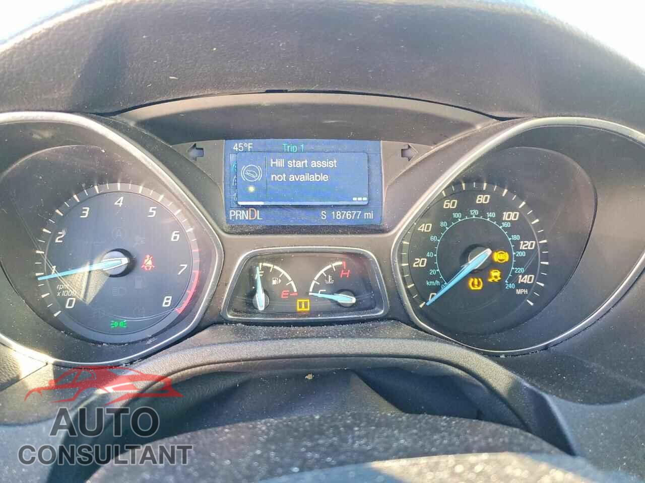 FORD FOCUS 2014 - 1FADP3E28EL445574