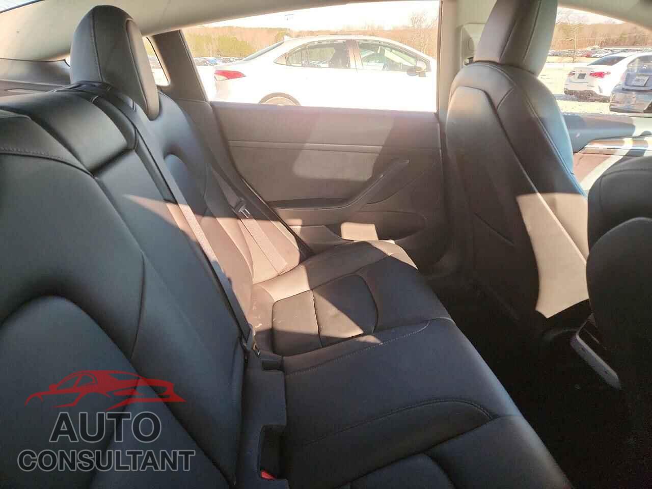 TESLA MODEL 3 2022 - 5YJ3E1EA0NF311183