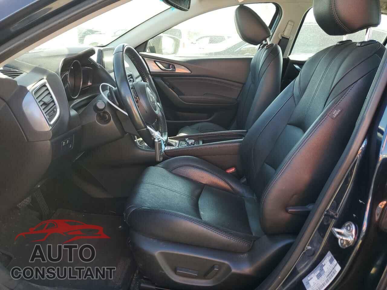 MAZDA 3 2018 - 3MZBN1M37JM227279
