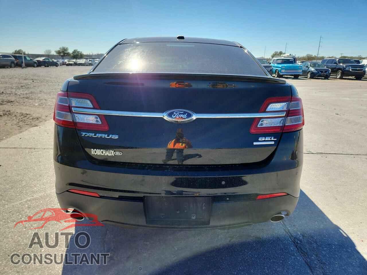 FORD TAURUS 2016 - 1FAHP2E86GG124452
