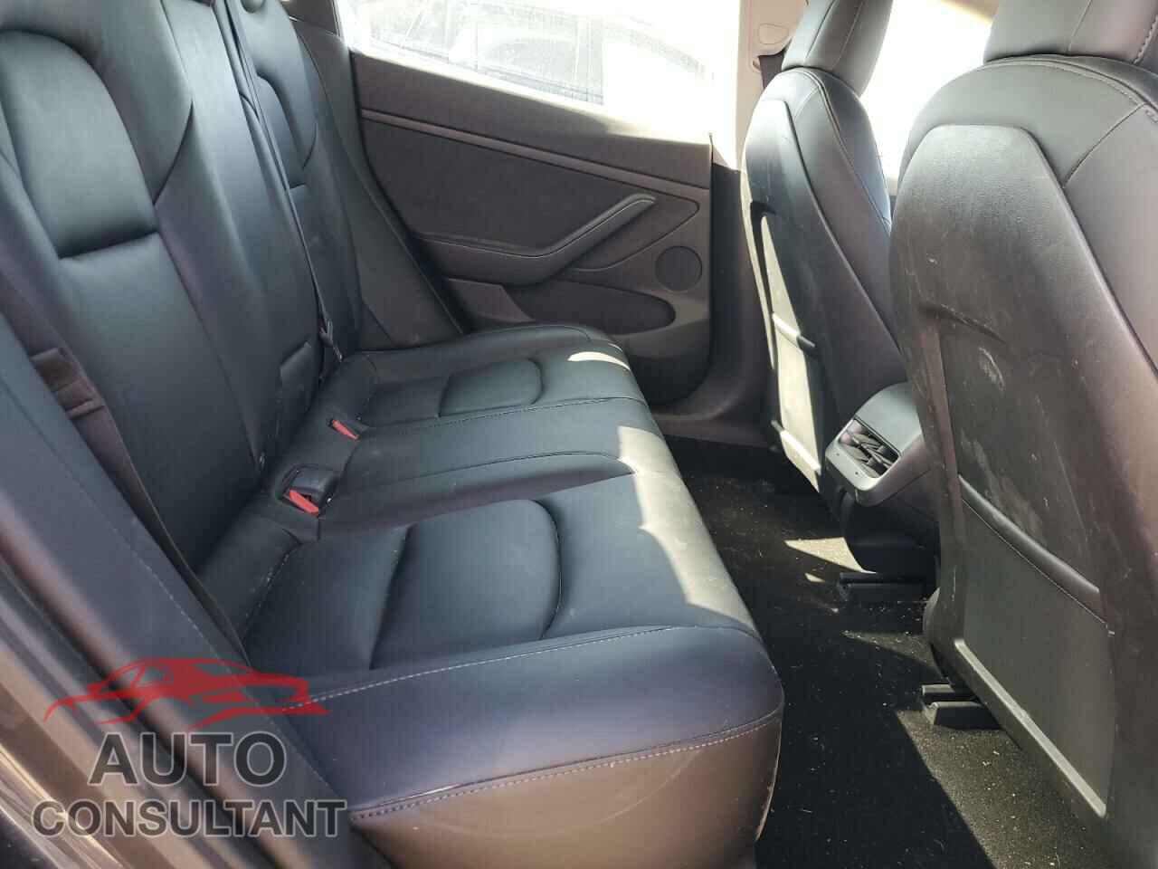TESLA MODEL 3 2021 - 5YJ3E1EA9MF058301