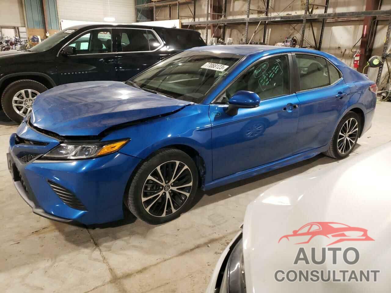 TOYOTA CAMRY 2018 - 4T1B11HK8JU011335