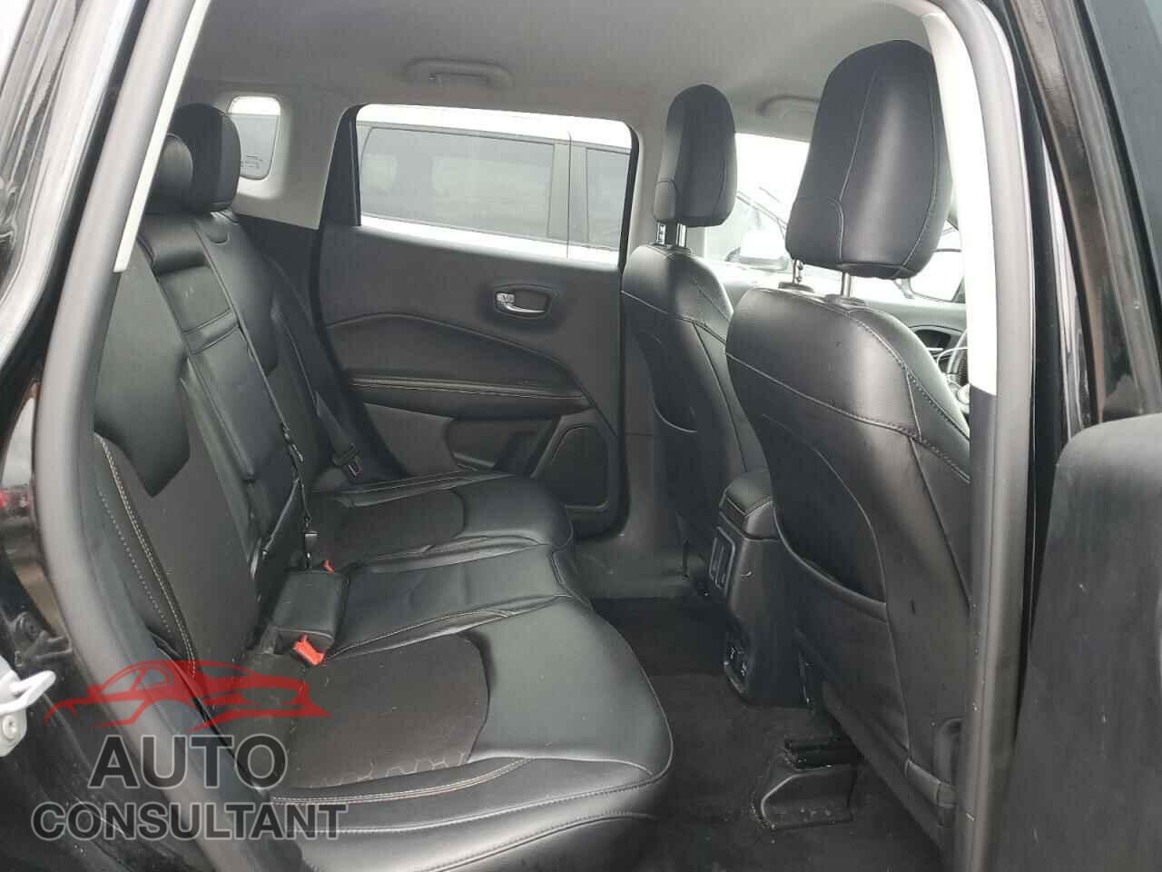 JEEP COMPASS 2018 - 3C4NJDBB8JT176212