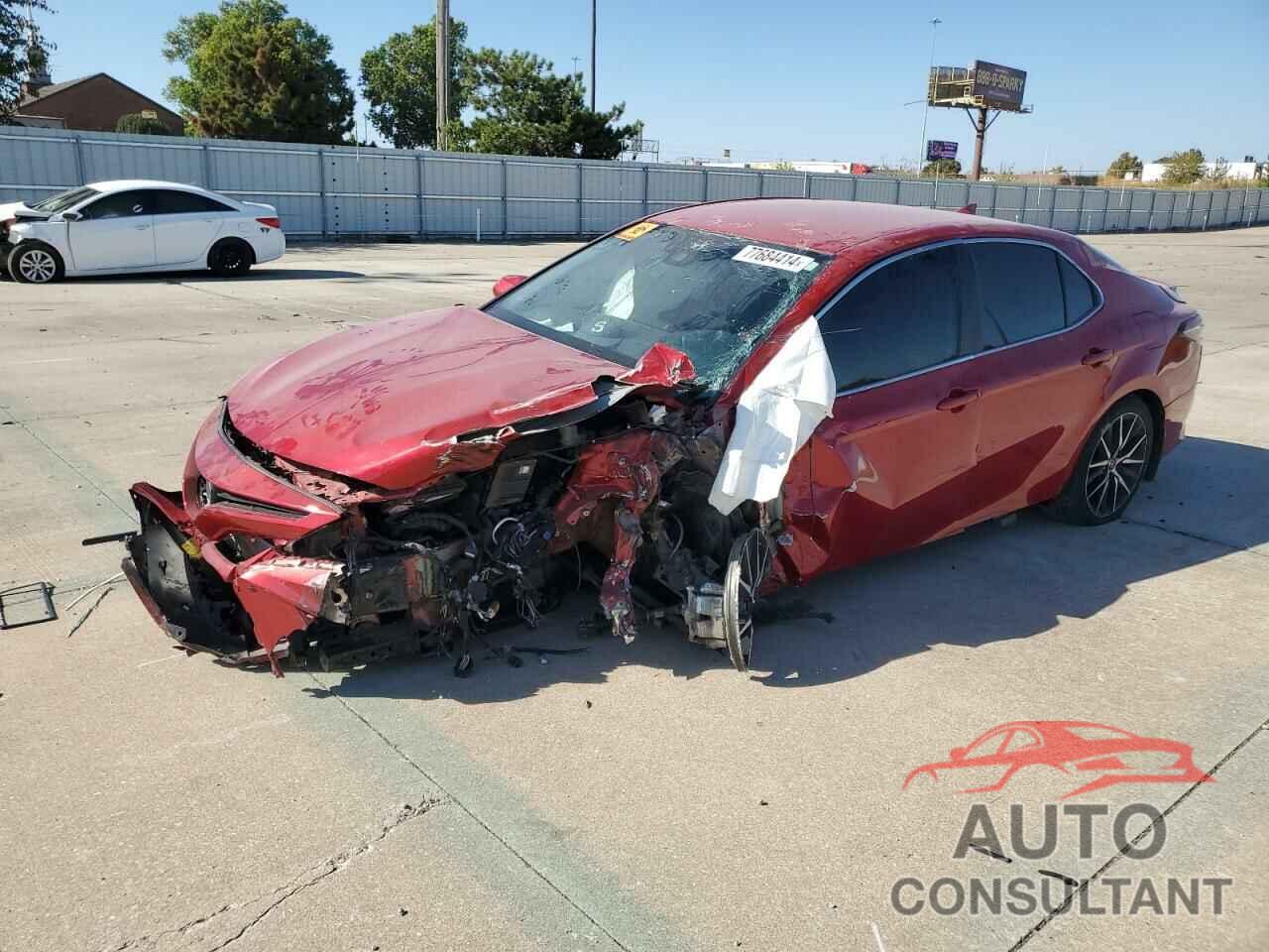 TOYOTA CAMRY 2022 - 4T1G11AK8NU010661