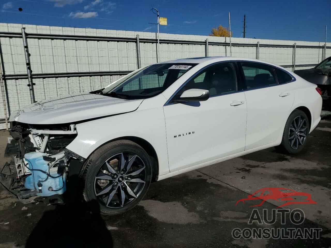 CHEVROLET MALIBU 2018 - 1G1ZD5STXJF239305