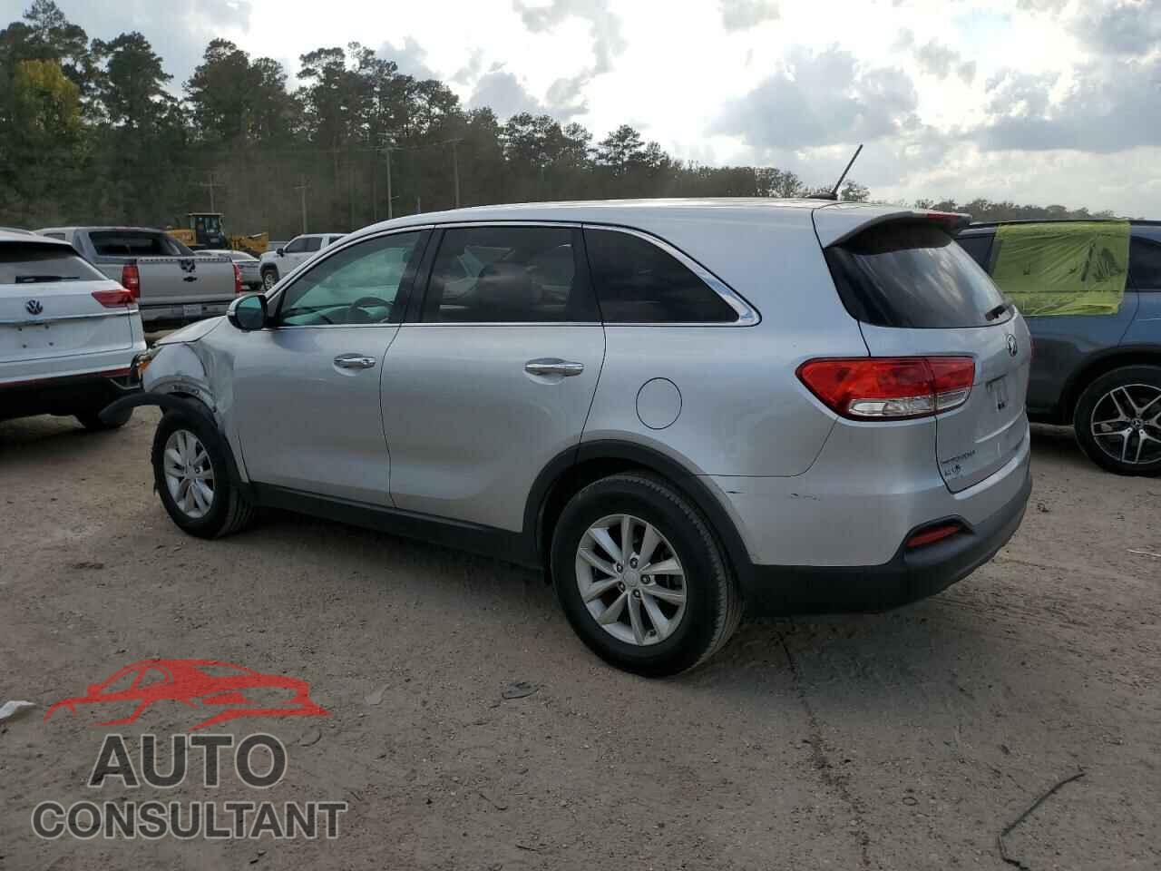 KIA SORENTO 2017 - 5XYPG4A32HG193963