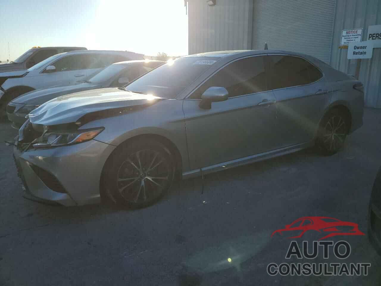 TOYOTA CAMRY 2018 - 4T1B11HK3JU127686