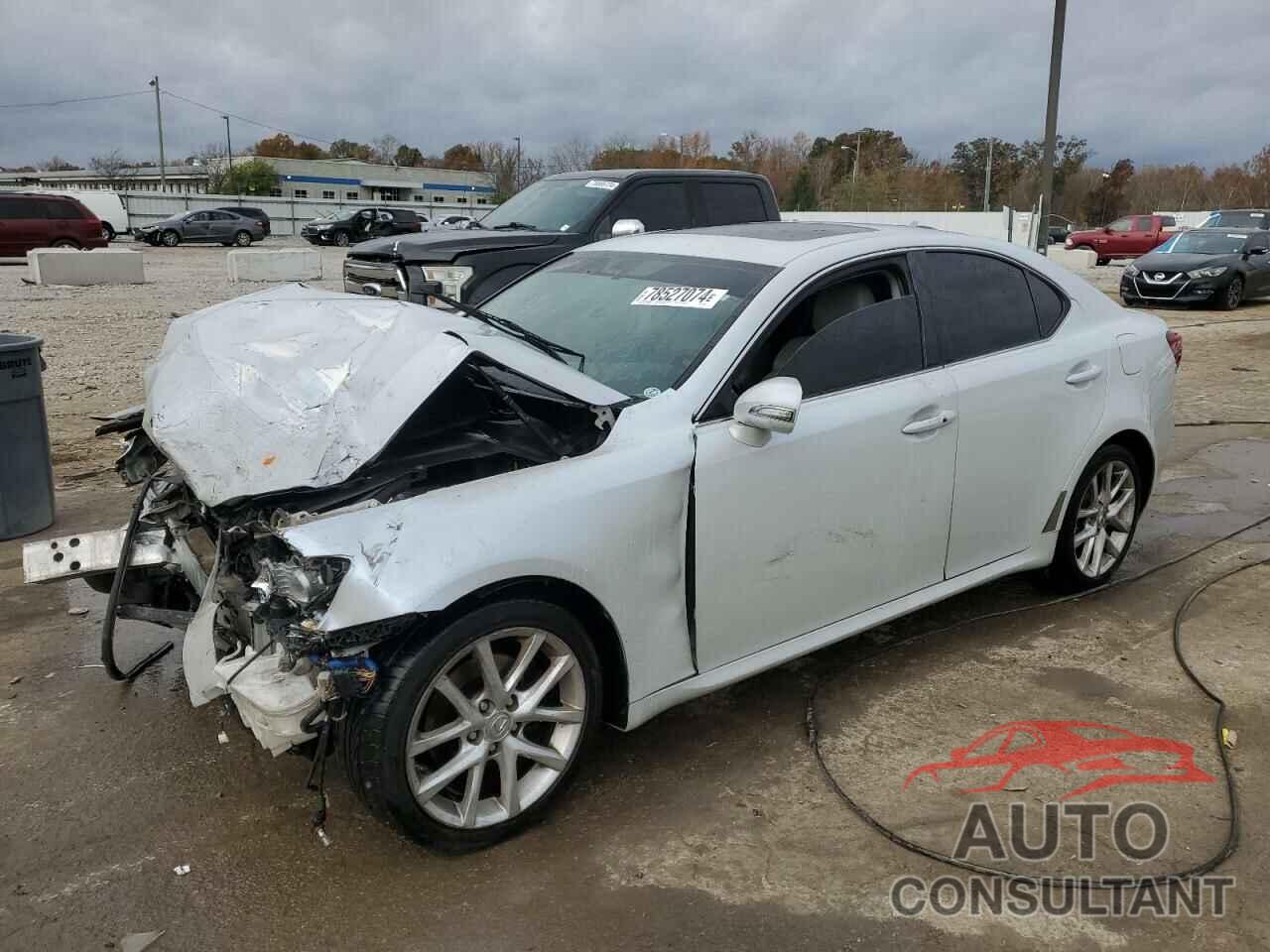 LEXUS IS 2011 - JTHCF5C27B5048296