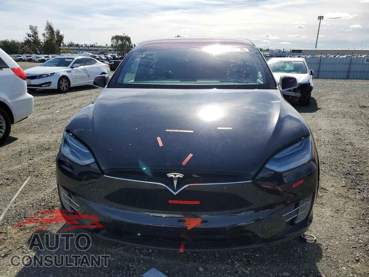 TESLA MODEL X 2018 - 5YJXCAE26JF112942