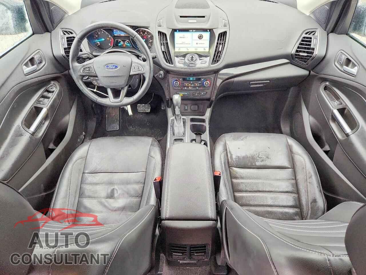 FORD ESCAPE 2017 - 1FMCU0JD3HUD47857