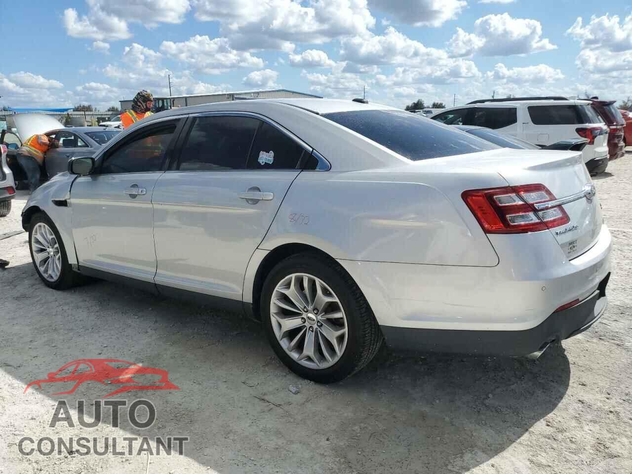 FORD TAURUS 2017 - 1FAHP2F85HG127925
