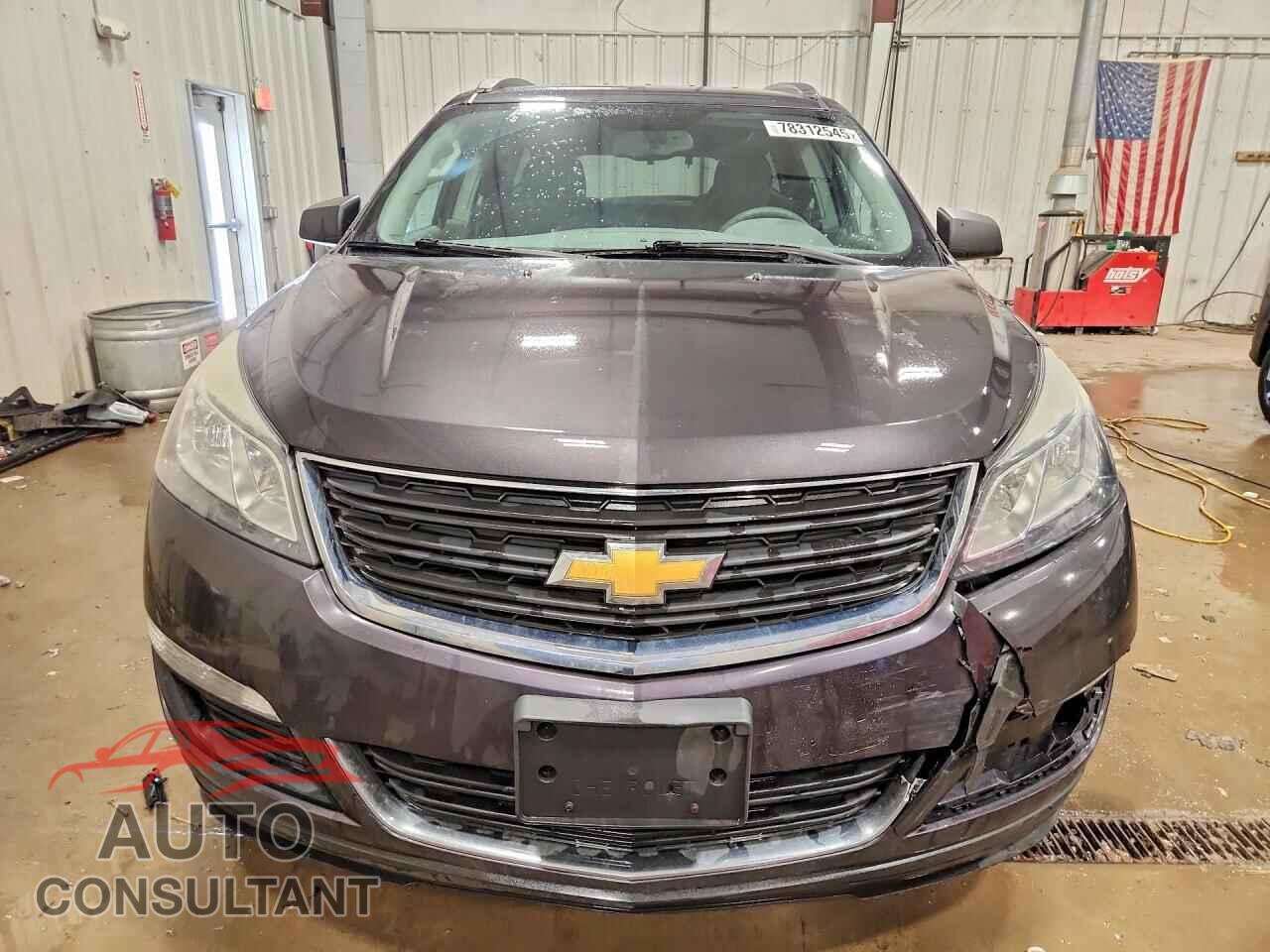 CHEVROLET TRAVERSE 2015 - 1GNKVFED8FJ126044